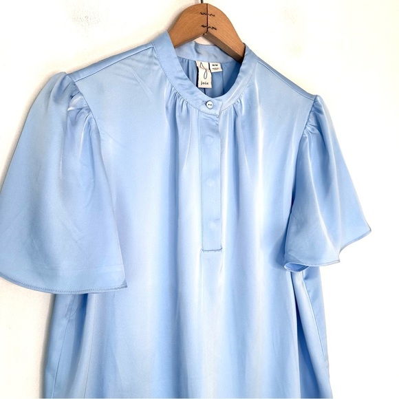 Joie Light Blue Short Sleeve Blouse Size Medium - Picture 3 of 8